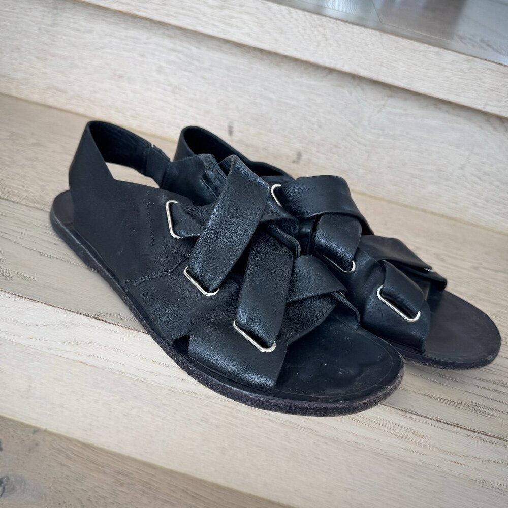 Rag and Bone Flat Black Sandals Criss cross front. Marked size 38.